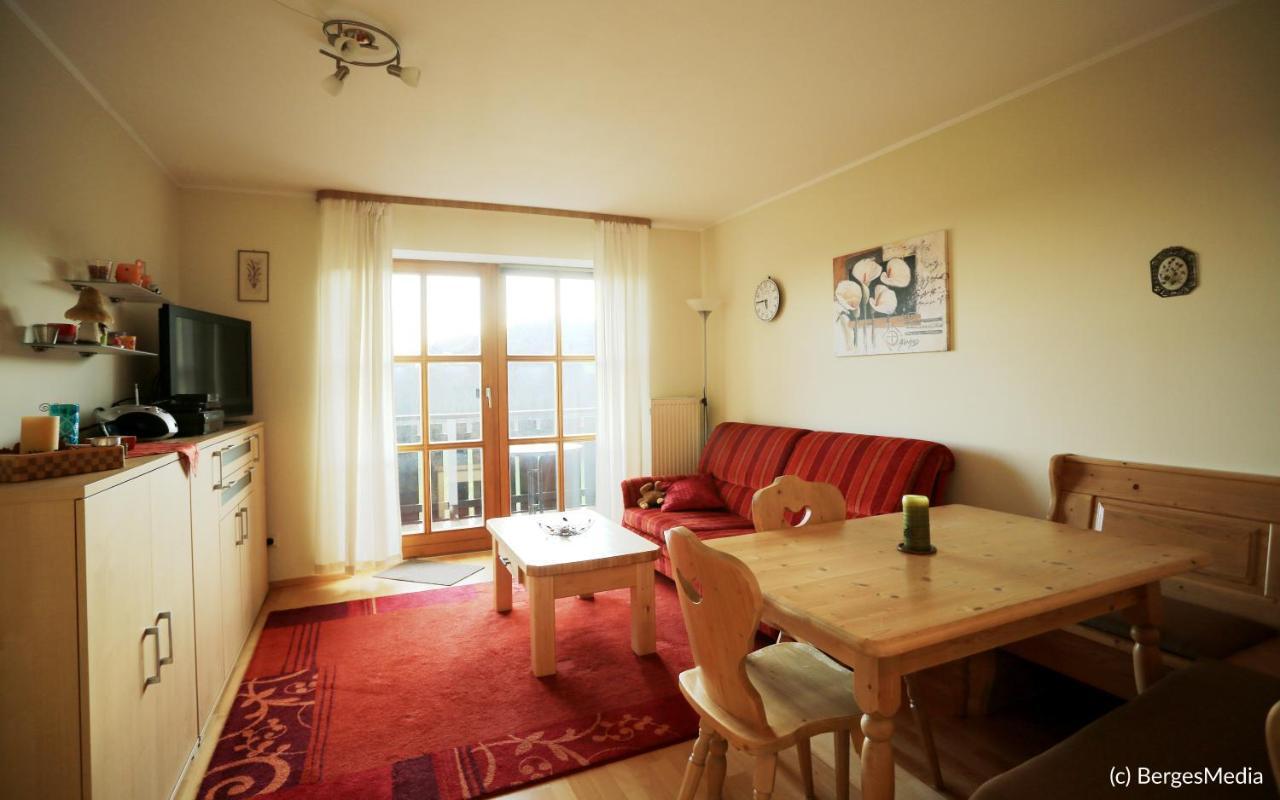 Hauzenberg-panorama Apartment *